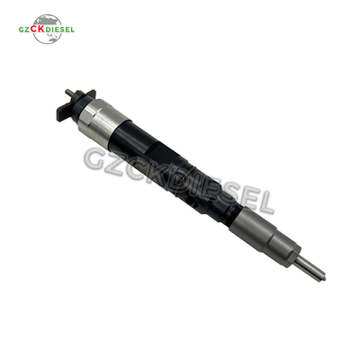 Yakıt Enjektörü 095000-5200 RE518724 RE524363 SE501938 6081 Motor için