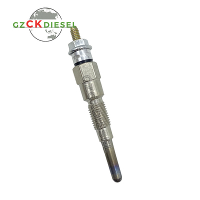 Glow Plug 15221-65510 15401-65510 15521-65512 R400 Tekerlek yükleyicisi için V1402 V1702 V1902 Motor